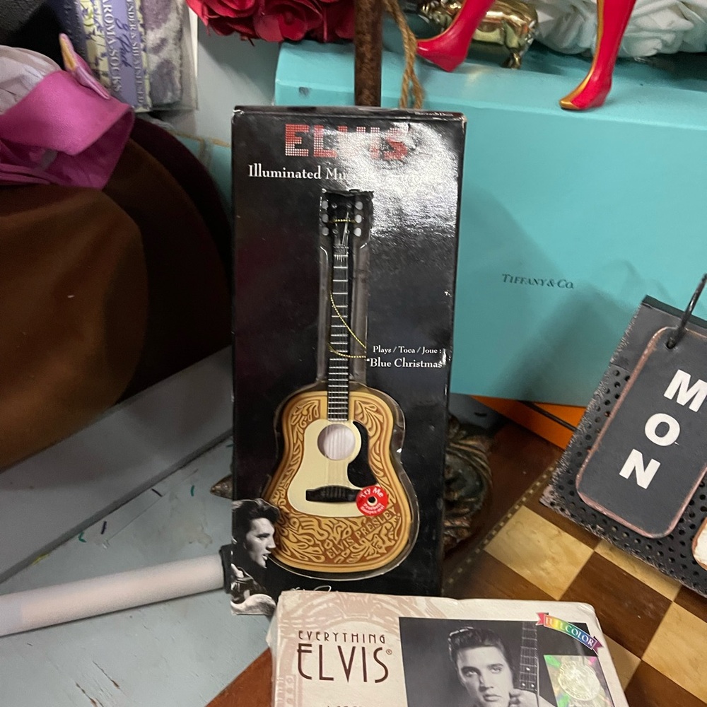 Elvis bundle - Picture 4 of 11